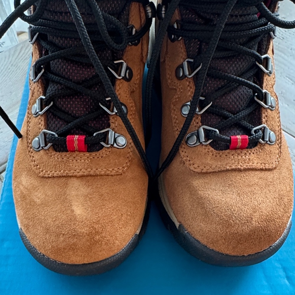 Columbia Women's Waterproof Boots - Picture 13 of 16